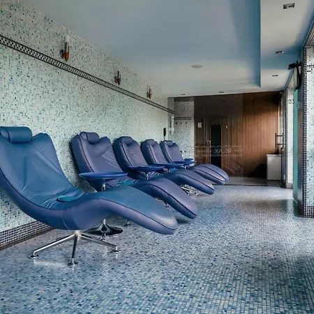 Troyer Hotel
