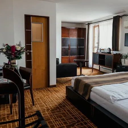 Troyer Hotel 4*
